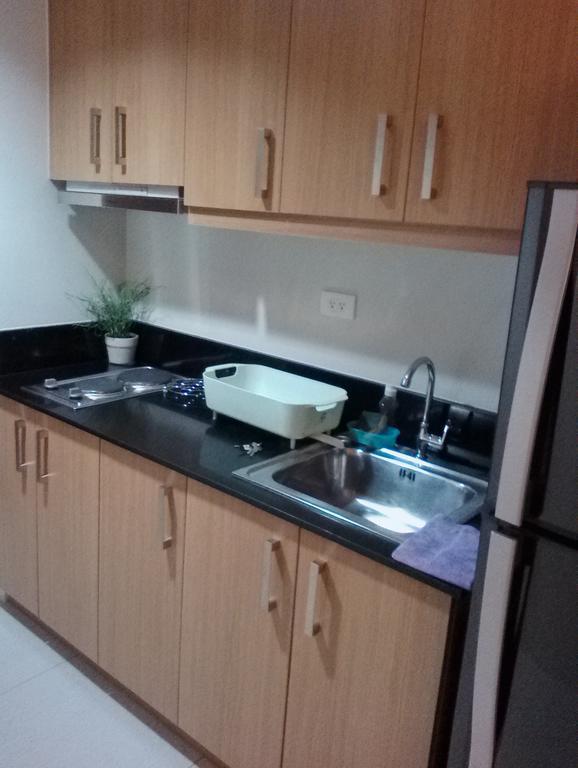 Condo At Shell Residences Манила Екстериор снимка