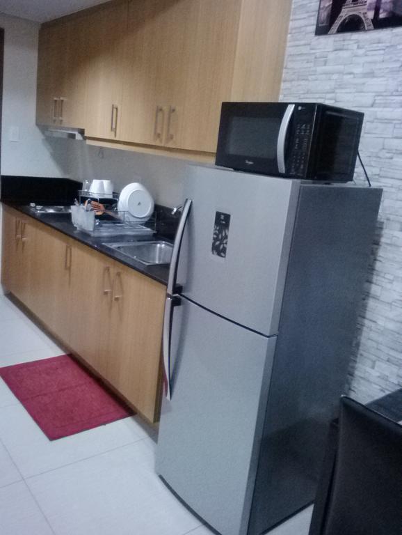 Condo At Shell Residences Манила Екстериор снимка